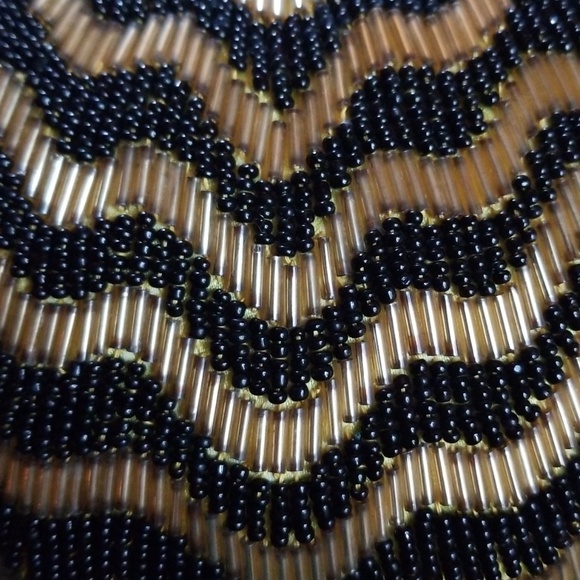 Vintage clamshell beaded purse - Picture 3 of 3